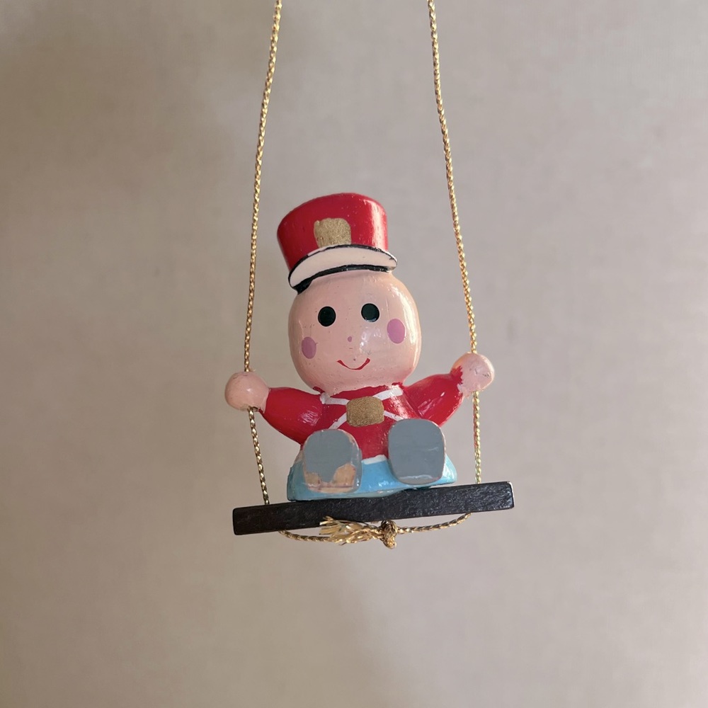 Drummer Boy Ornament, Chippy Wooden Christmas Ornament, Hand Painted Soldier - Picture 7 of 7